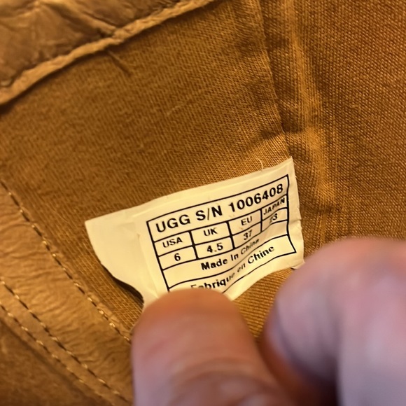 Ugg boots - Picture 9 of 9